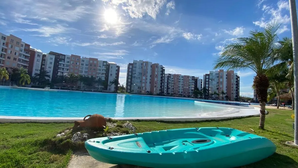 Blue Lagoon Near The Airport Cancun Apartment